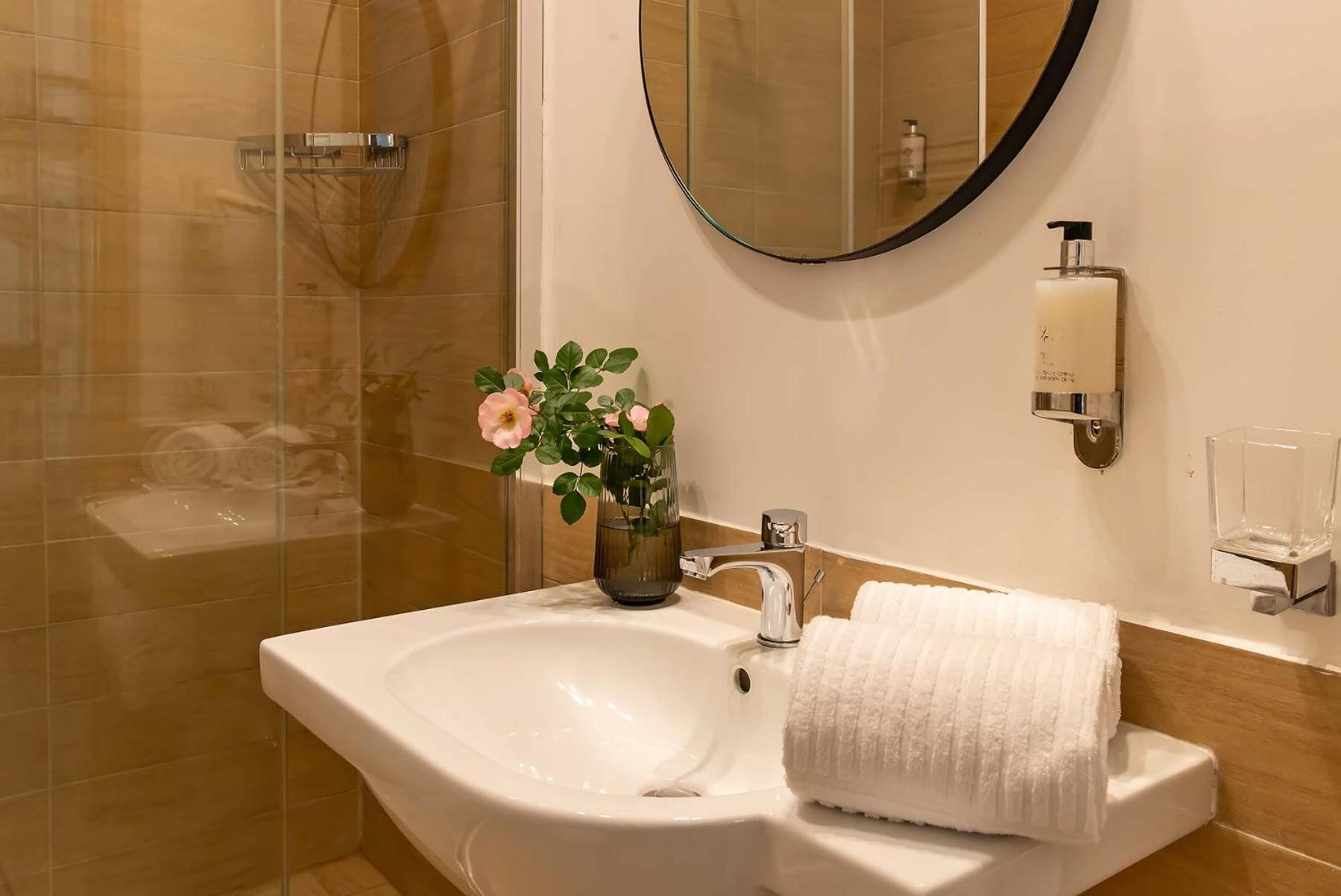 94Rooms Vatican Guest House - Vigliena Rome Exterior photo